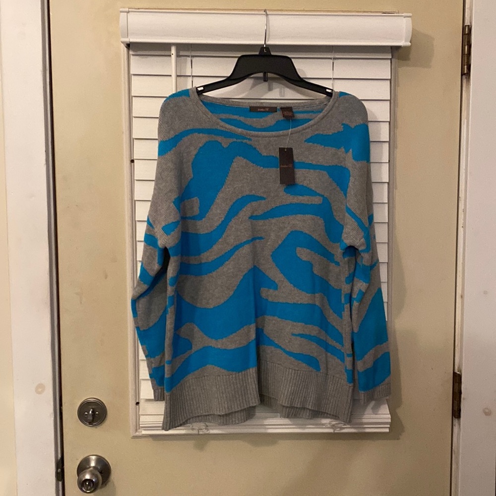 Heather B brand ladies sweater.☃️